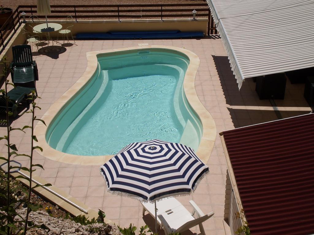 Les Roziers - Roulotte Bed & Breakfast Bagnac ภายนอก รูปภาพ